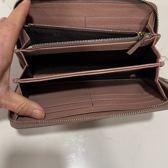 Gucci Soho Zippy Wallet - Picture 6 of 7